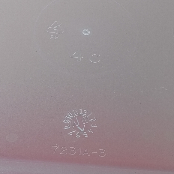 NEW Tupperware Liquid Keeper – Leakproof Storage Container 4 Cup - Picture 5 of 5